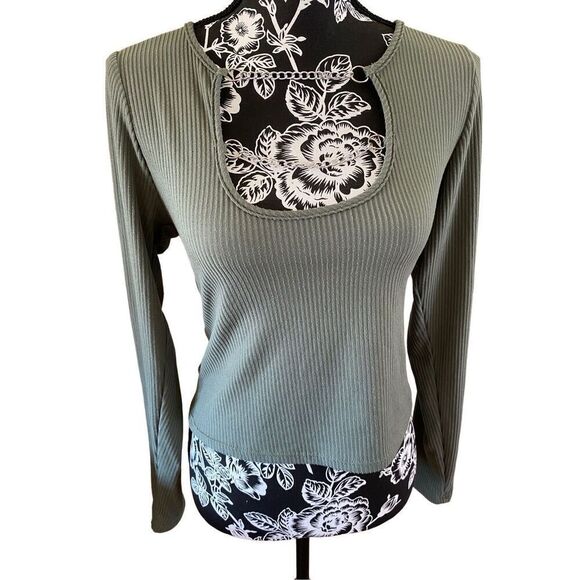 Fashion To Figure Chain Neck Ribbed Long Sleeve T Shirt Winter - Picture 1 of 11